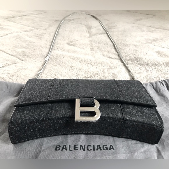 ❌❌❌SOLD❌❌❌BALENCIAGA Extra Small Hourglass Sparkle Wallet on a Chain - Picture 10 of 15